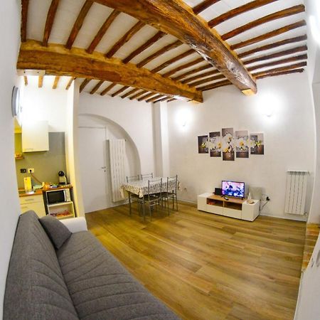 Apartamento A Casa Di Silvia Foligno Exterior foto